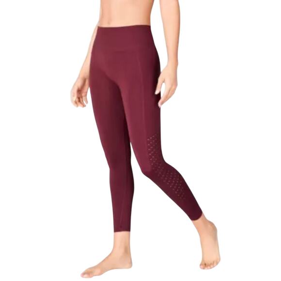 Fabletics Women's Sync High-Waisted Perforated 7/8 Legging in Rust Size XS - Picture 1 of 5